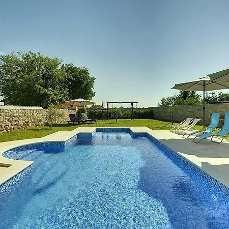 Orbanici Holiday home *